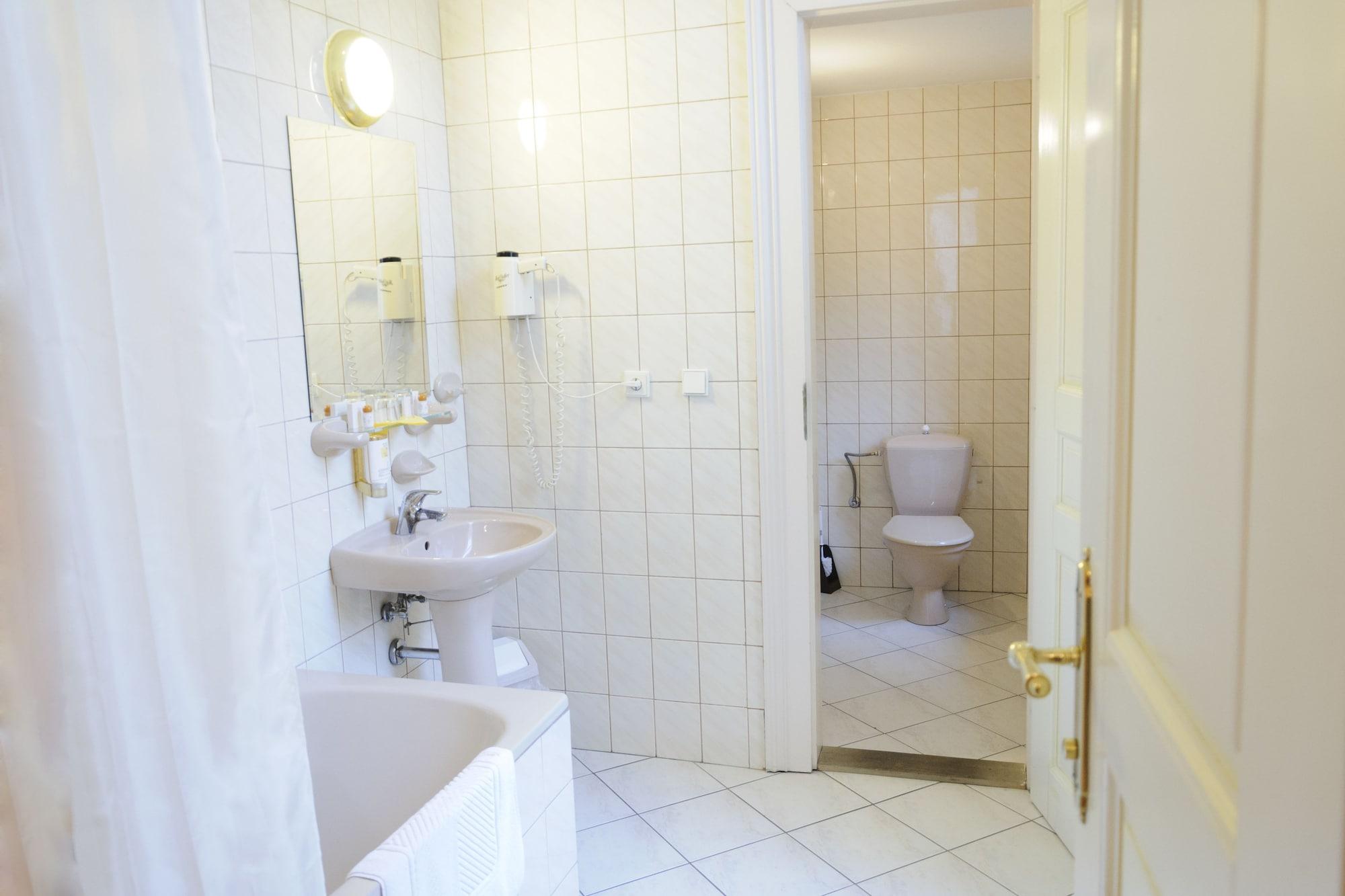 Hotel Heluan Karlovy Vary Esterno foto